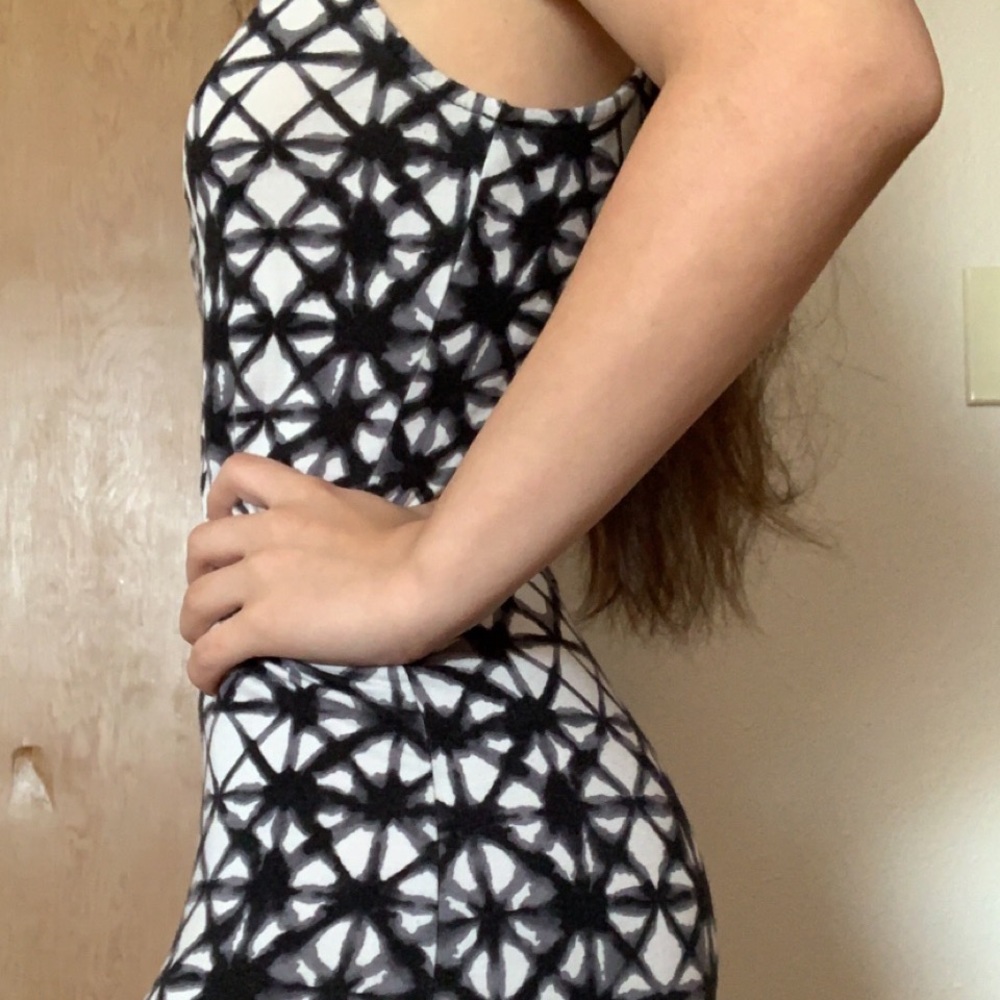 this is a extra small long black and white patterned dress.